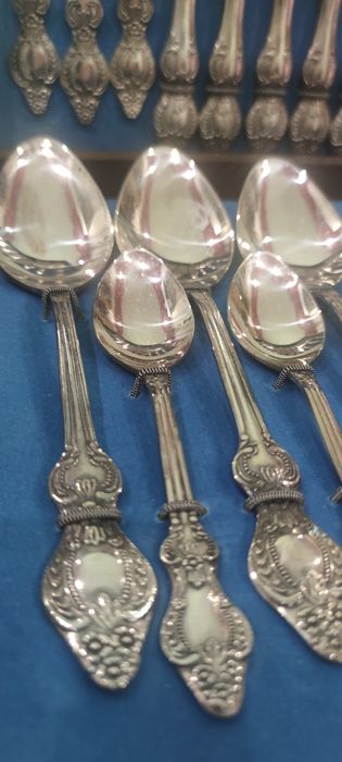 Старинен Аристократичен Руски Комплект Прибори за Хранене