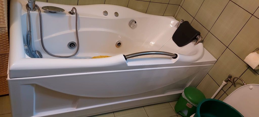 Cada hidromasaj impecabila