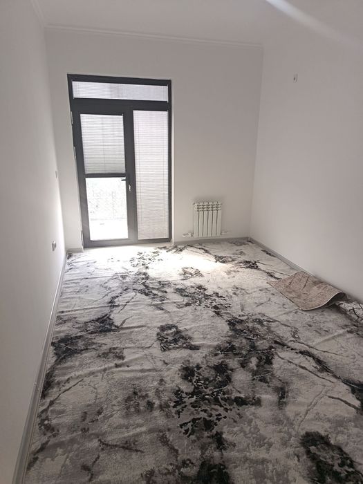 O'rikzor bozor yonida yangi navastroyka qizlarga kv bor 750.000