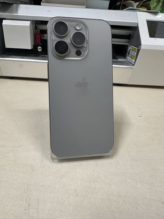 Iphone 15 pro / 128 gb / garantie