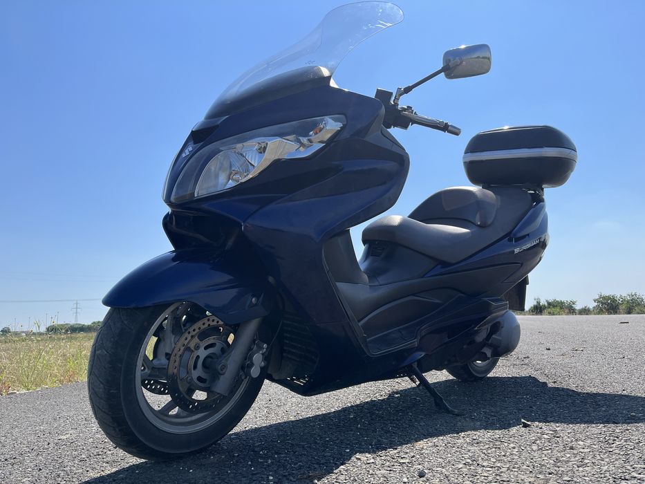 Maxi scooter Suzuki Burgman AN 400