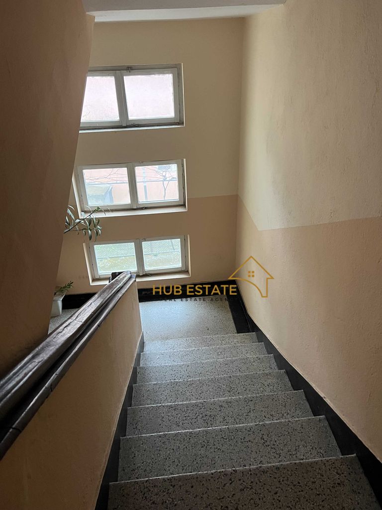 Продава се Тристаен апартамент в Добрич, Център - 78 кв.м за 1385 €/кв.м - Снимка #1