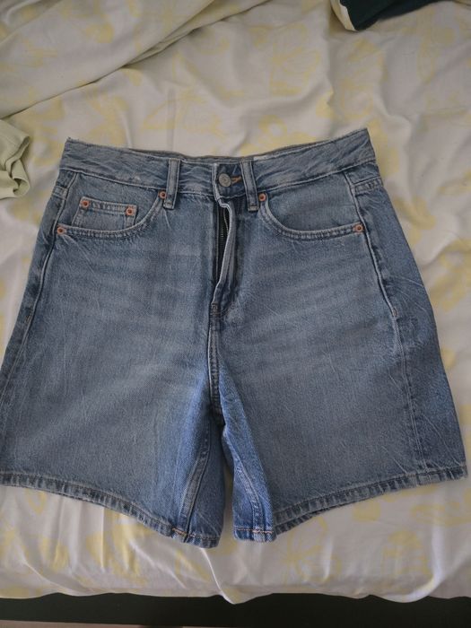 Blugi scurti noi Zara