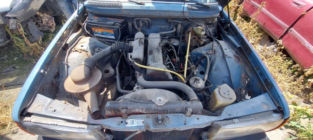 Mercedes w123  220d  1979