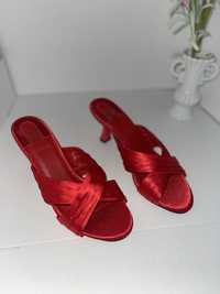 Червени чехли обувки сандали на ток летни louboutin Christian