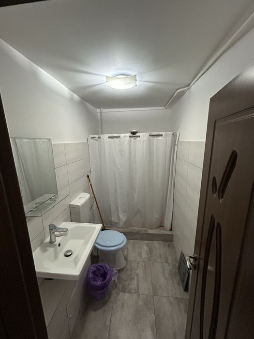 Inchiriez garsoniera