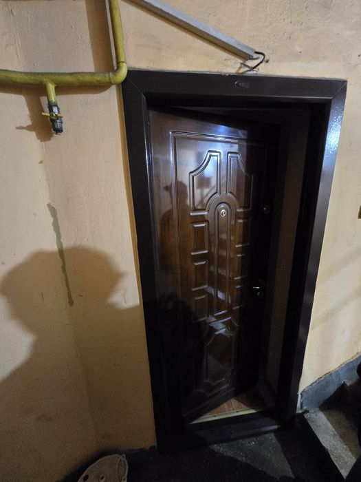 Vând garsoniera confort 1