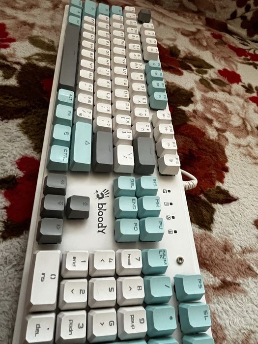 Продам игровую клавиатуру