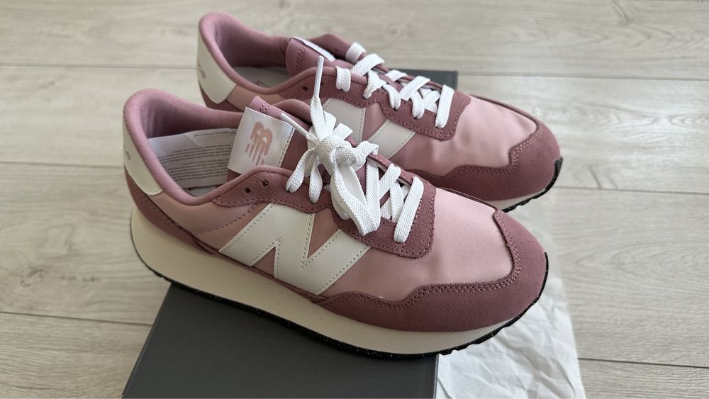 Кроссовки New balance новые, размер 40