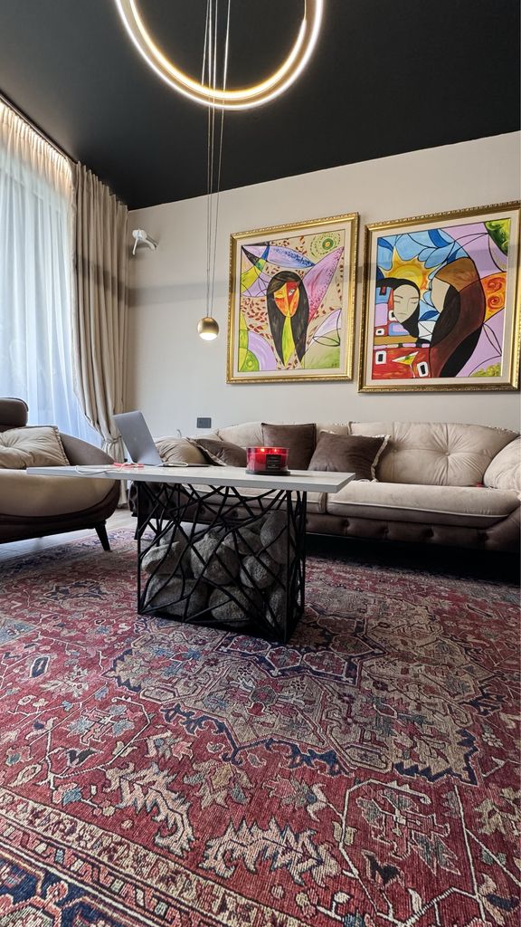 Продава се Двустаен апартамент в София, Красно село - 65 кв.м за 3154 €/кв.м - Снимка #1