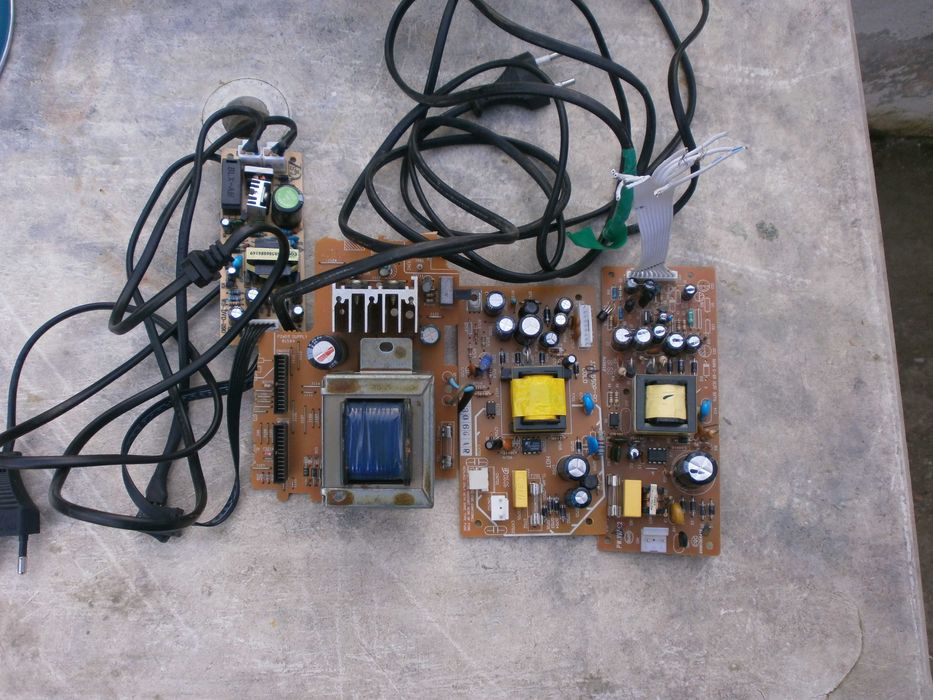 camere video auto defecte si diverse surse de alimentare