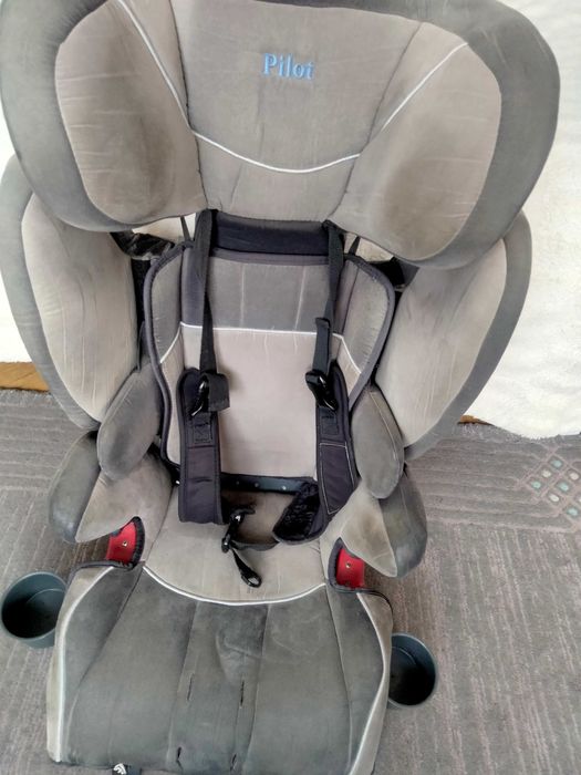 Столче за кола за дете със специални нужди