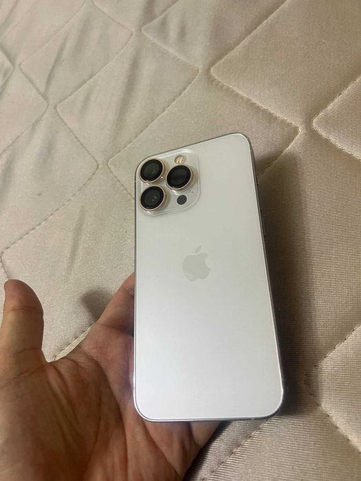 iphone 13 pro    .