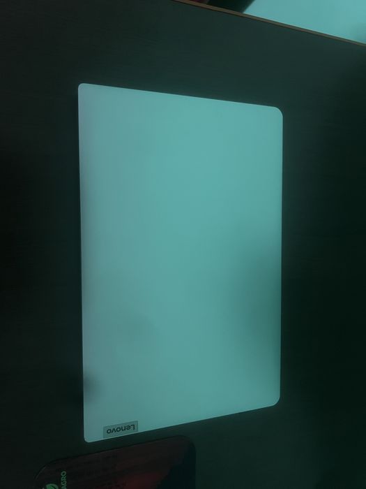 Vand Laptop Lenovo IdeaPad 1 15AMN7 + incarcator + mouse si mousepad