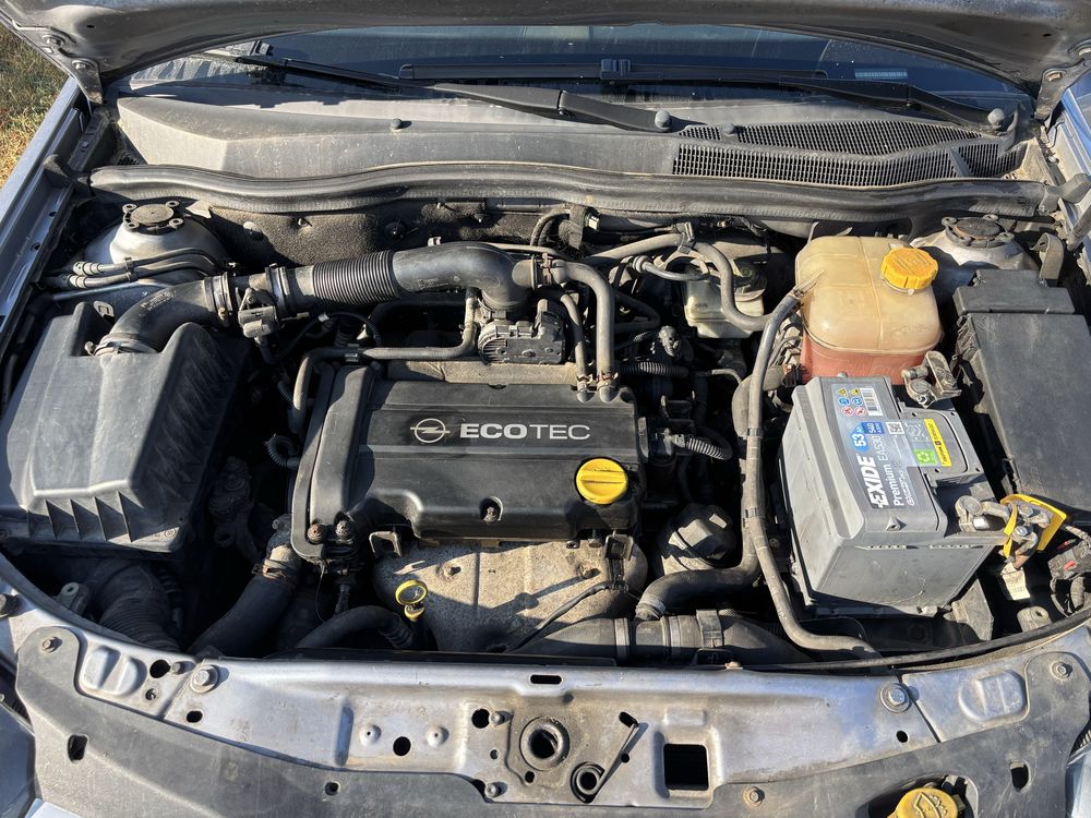 Dezmembrez opel astra h 1.4 benzina  66kw 2005