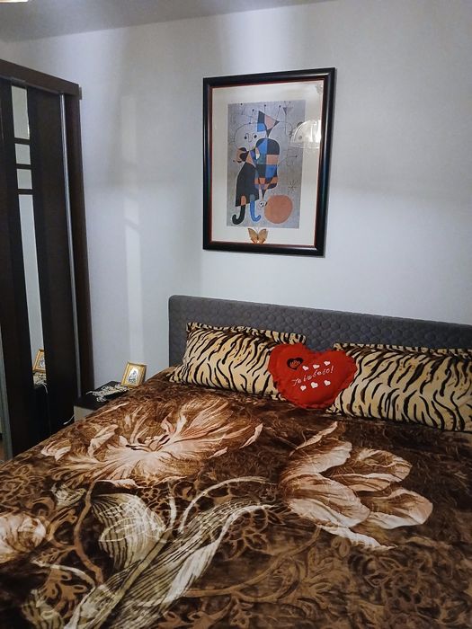 Vind URGENT apartament