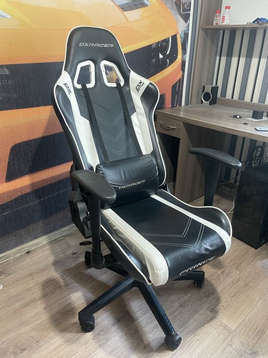 Стул компьютерный Dxracer черный