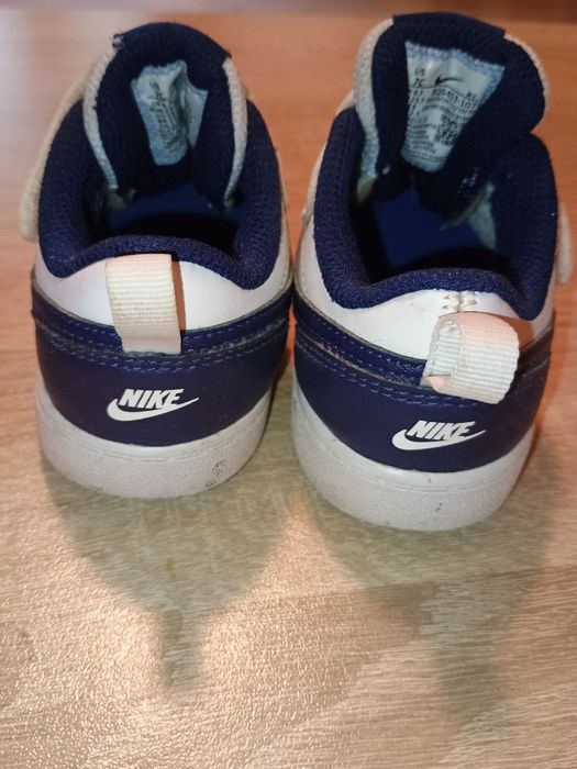 Маратонки    Nike