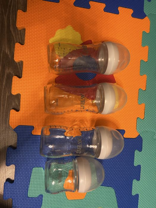 Стъклени шишета Авент