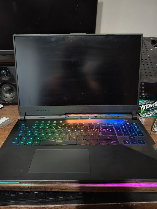 Asus Rog Strix Scar 17 G733Q Ryzen 9 5900hx rtx3070