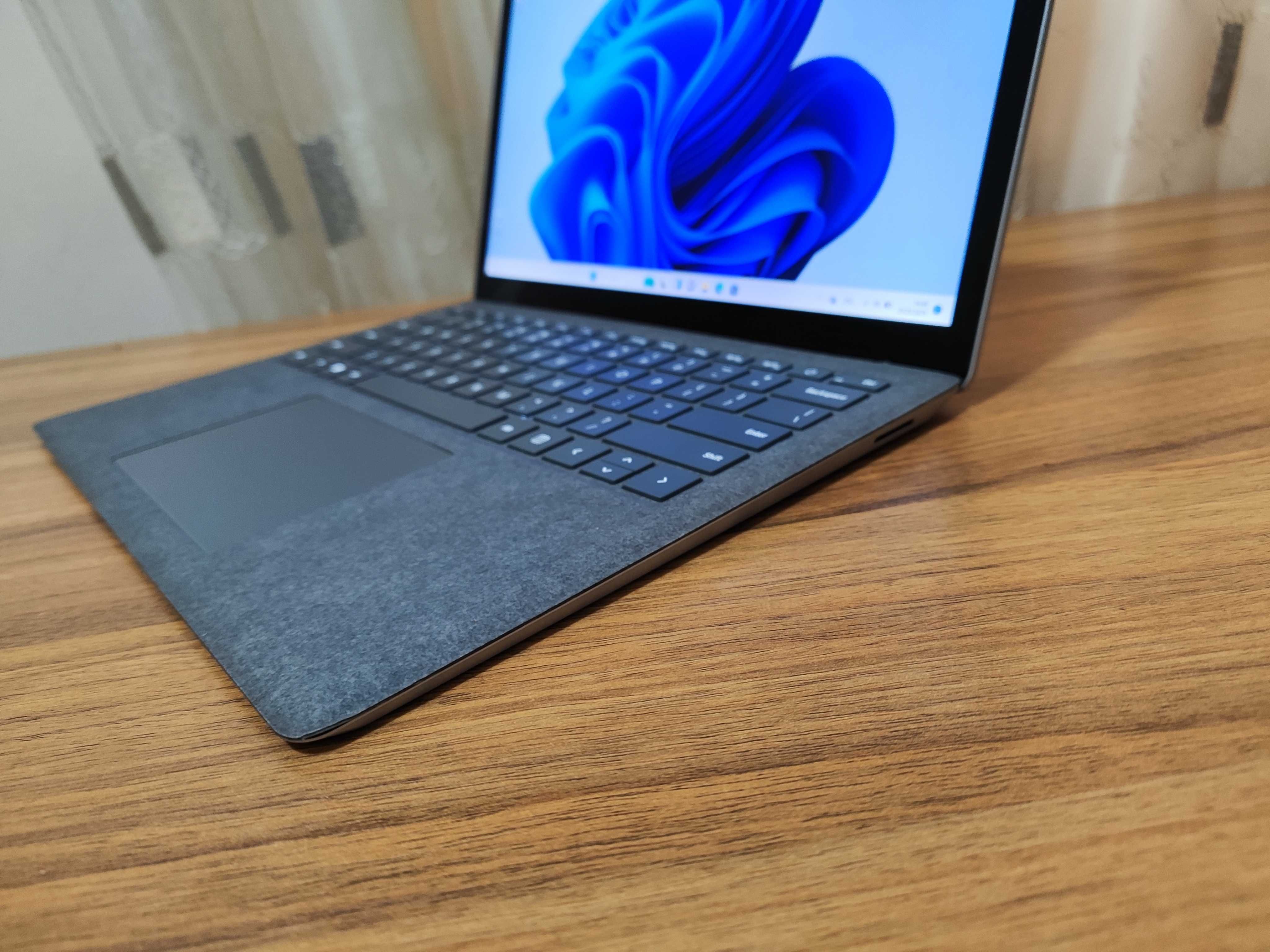 Microsoft Surface Laptop 4