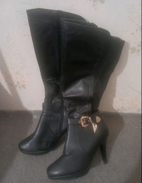 Елегантни ботуши