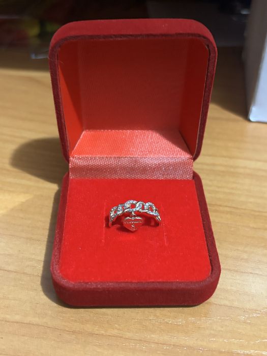 Продам кольцо золотое