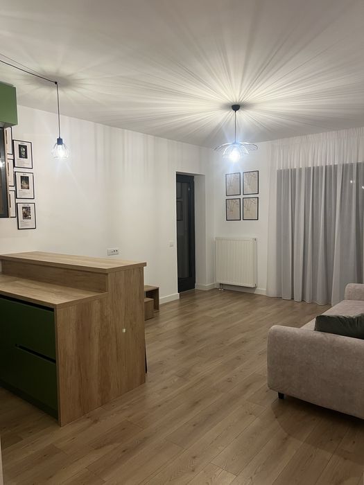 Inchiriez studio Silk District