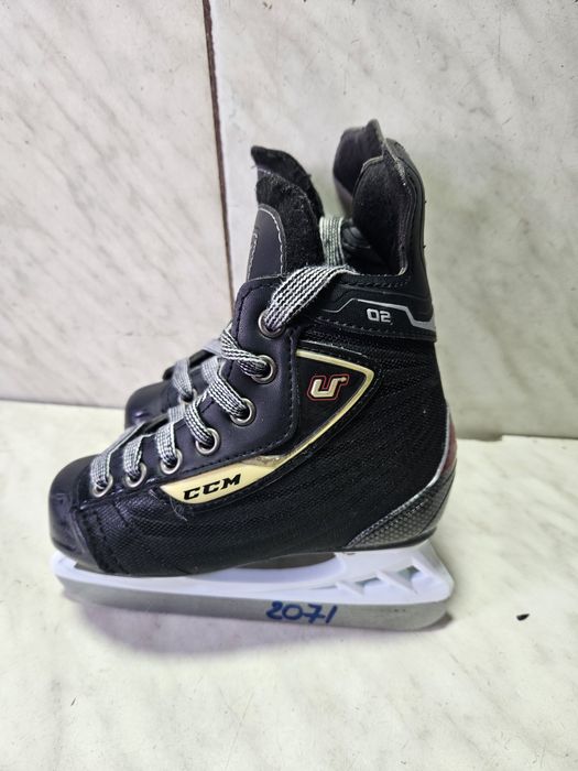 Patine 2071 hochei hockey CCM   marime   30 (19   cm)
