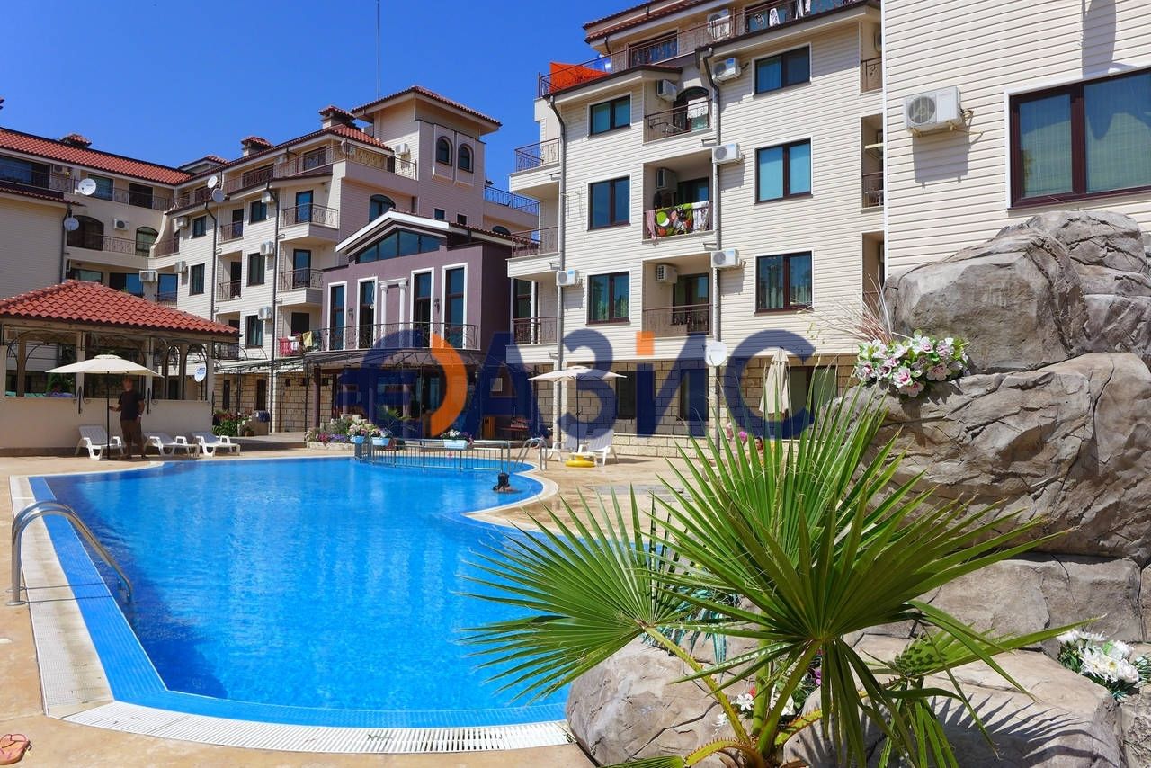 Продава се Едностаен апартамент в с. Кошарица, Област Бургас - 49 кв.м за 1225 €/кв.м - Снимка #14