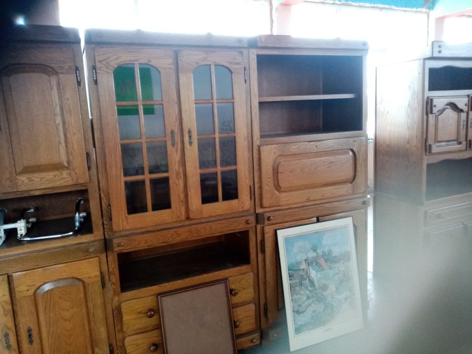 Vând vitrine/corpuri mobila lemn masiv