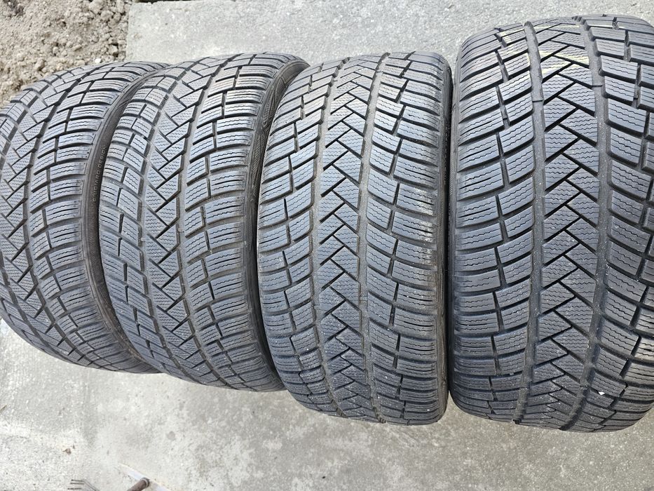 Vredestein cauciucuri premium 225 45 R18 de iarna M+S