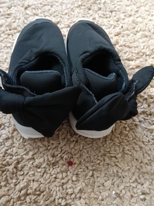 Adidași Zara baby.