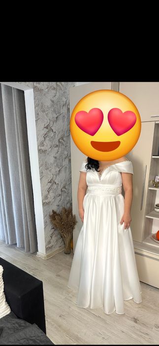 Rochie de mireasă din satin cu perle