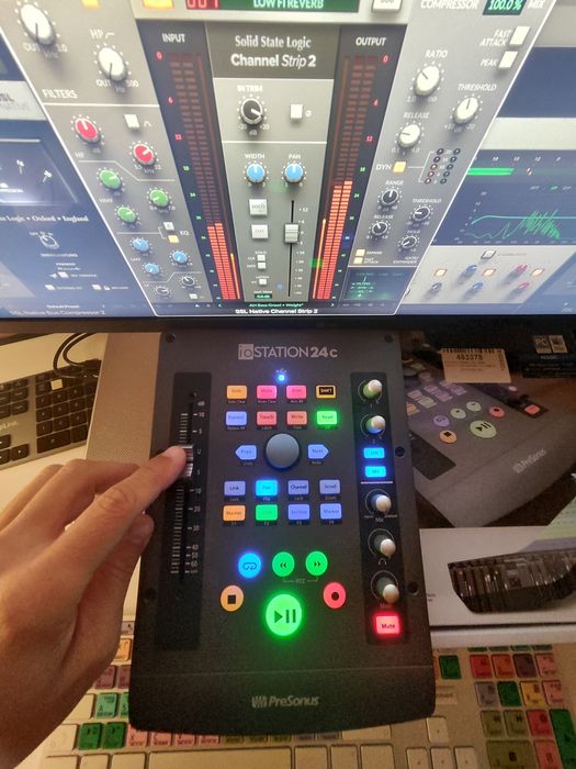 Presonus io Station 24c interfață și controller motorizat