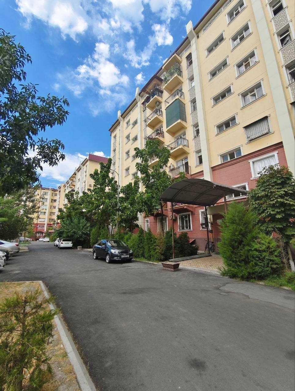 Тошкент Шахри  Сергели 6-А 2/7/7 продается срочно
