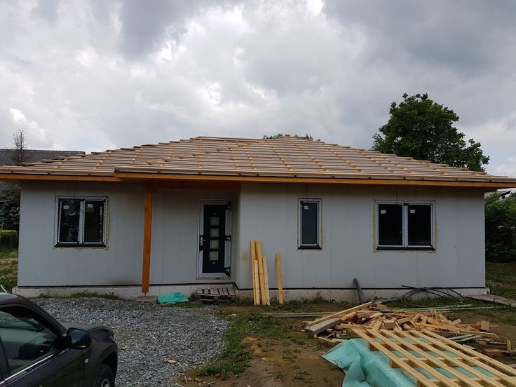 Case pe structura metalica