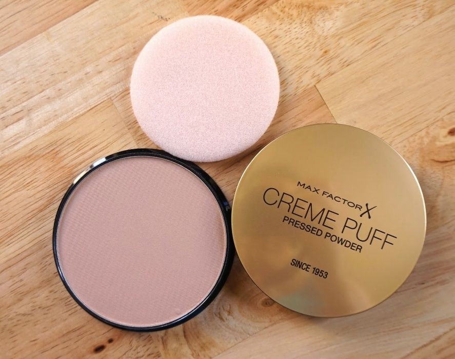 Pudra MAX FACTOR Creme Puff
