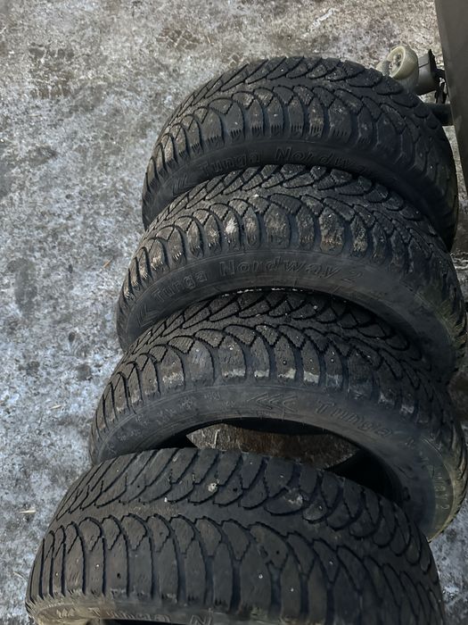 Продам резину б/у 195/65/15