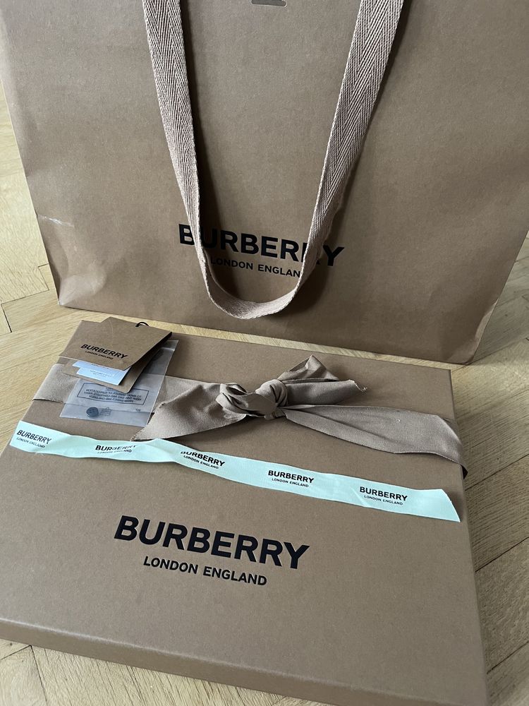 Rochita BURBERRY - bebe 3 luni