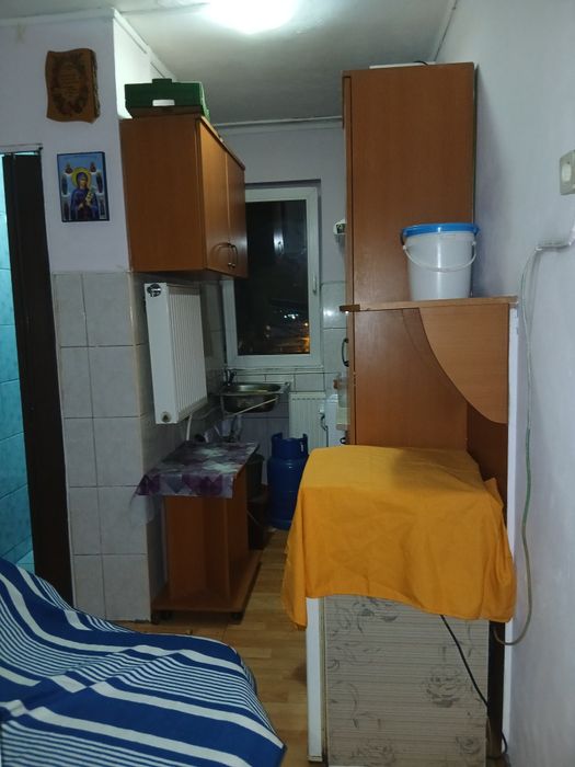 Dau în chirie Garsoniera