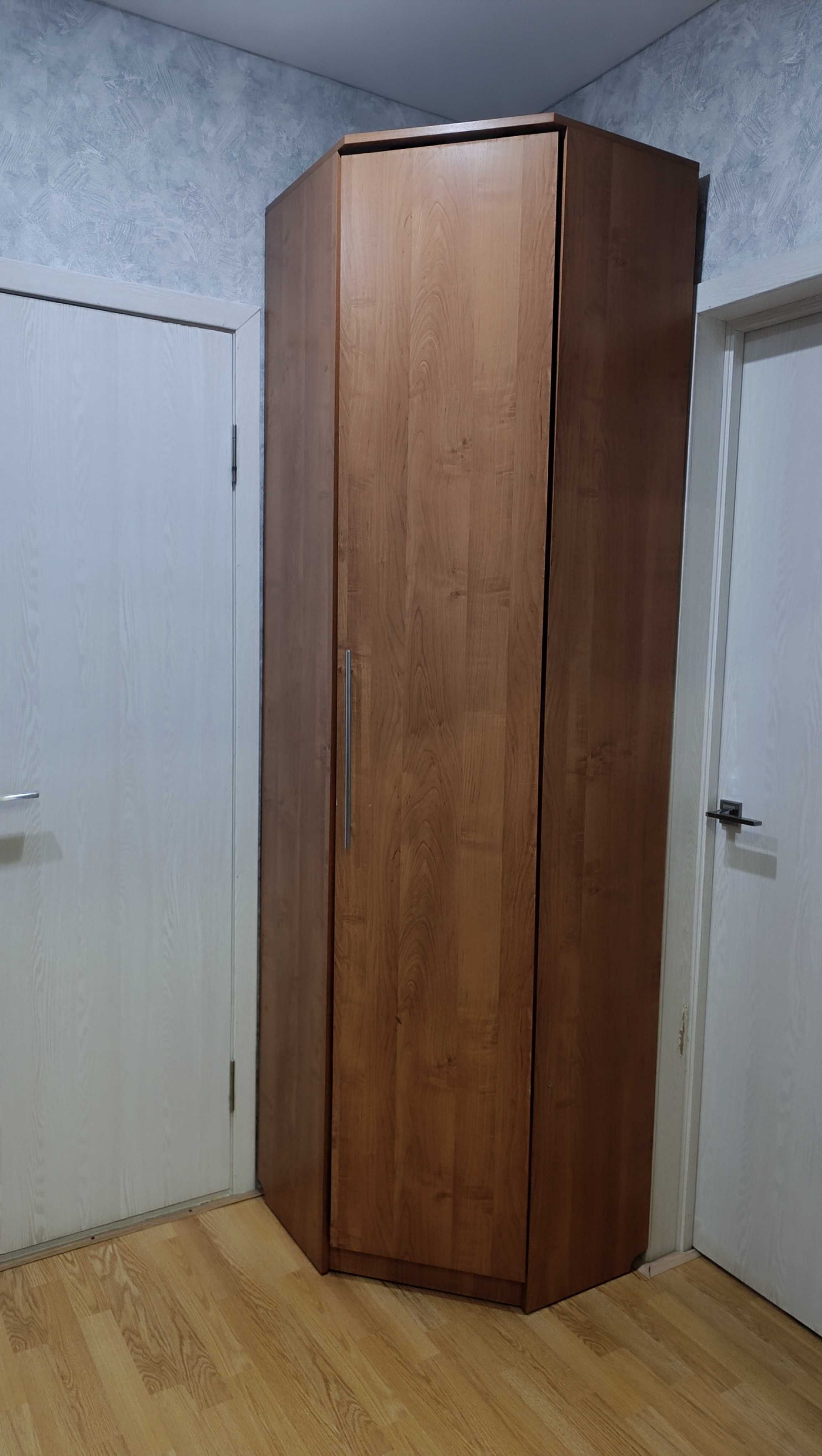 Шкаф для прихожей