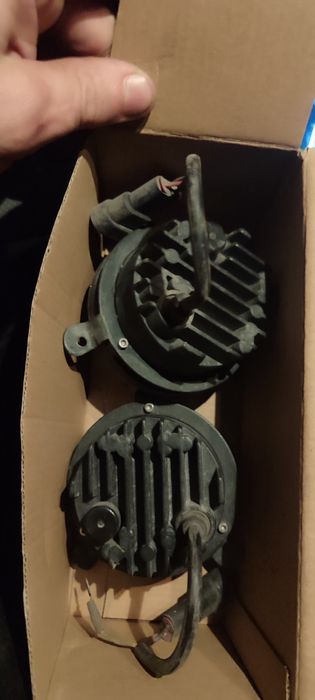 противотуманки 2 цвета