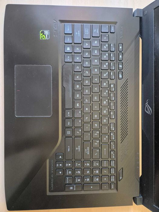 ASUS ROG Strix - GL703GE, 17,3”, 16 GB RAM, i7-8750H, GTX 1050Ti 4GB