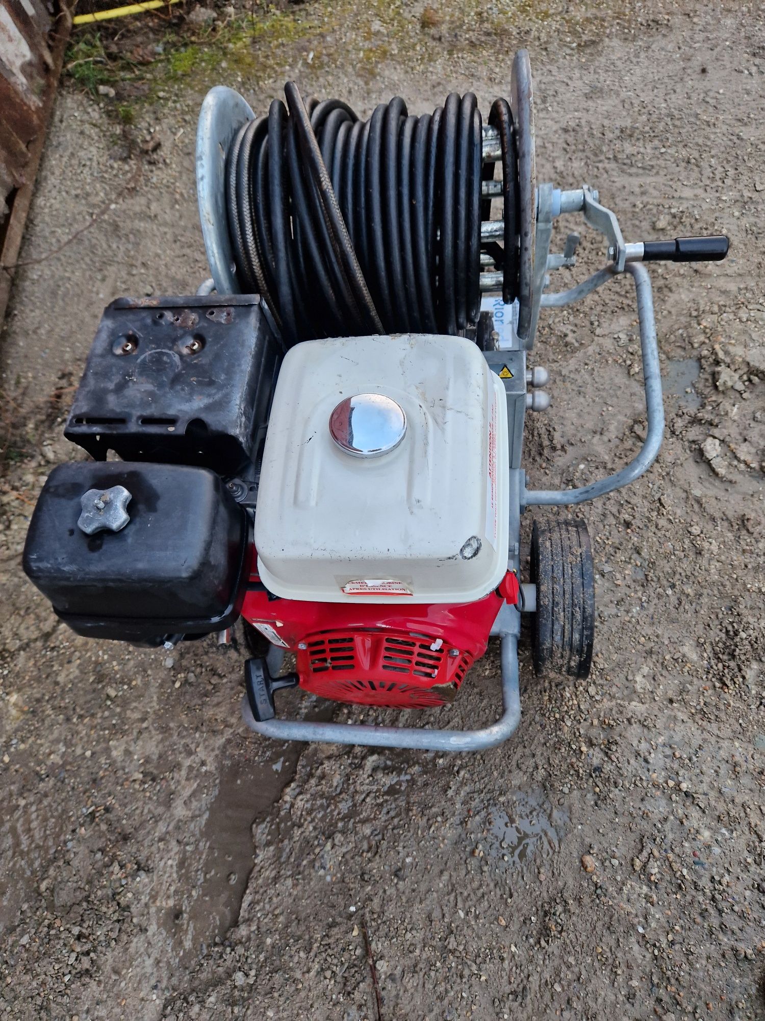 Aparat mobil spalat / desfundat canalizare Rioned HD 30