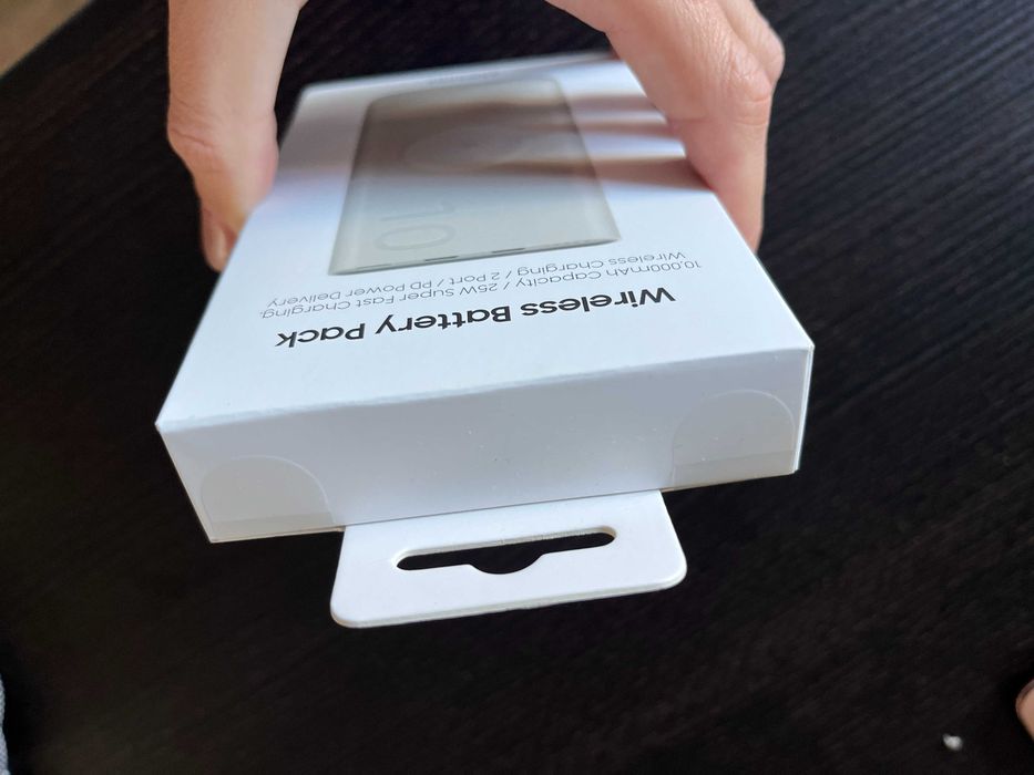 Vând baterie externă Samsung 10.000 mAh - produs NOU, sigilat