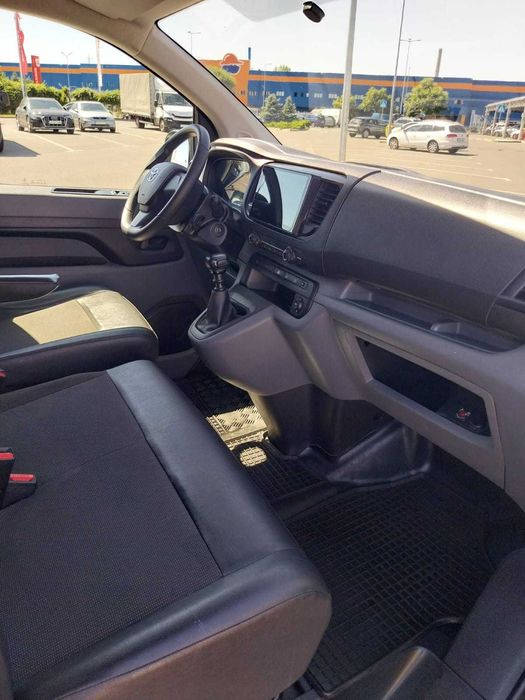 Vand Toyota Proace, in stare foarte buna, in garantie pana in 2028!