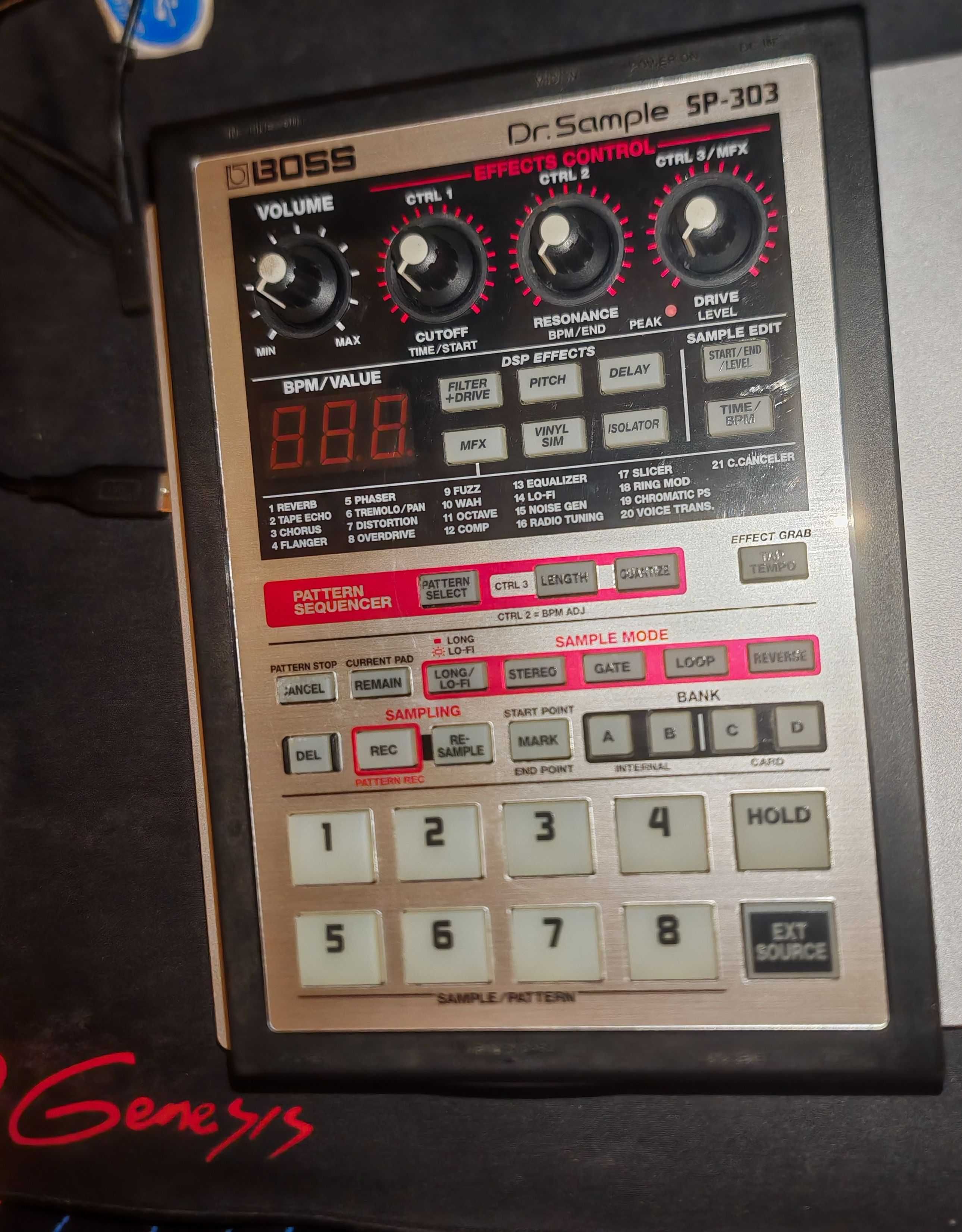 Sampler ( mixer ) BOSS DR. SAMPLE SP-303 ( ROLAND )