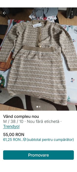 Vând compleu nou.