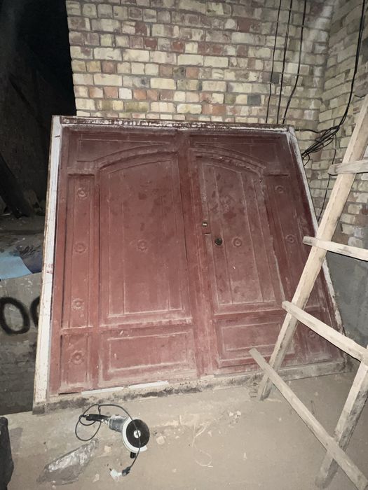 Дарвоза срочна сотилади